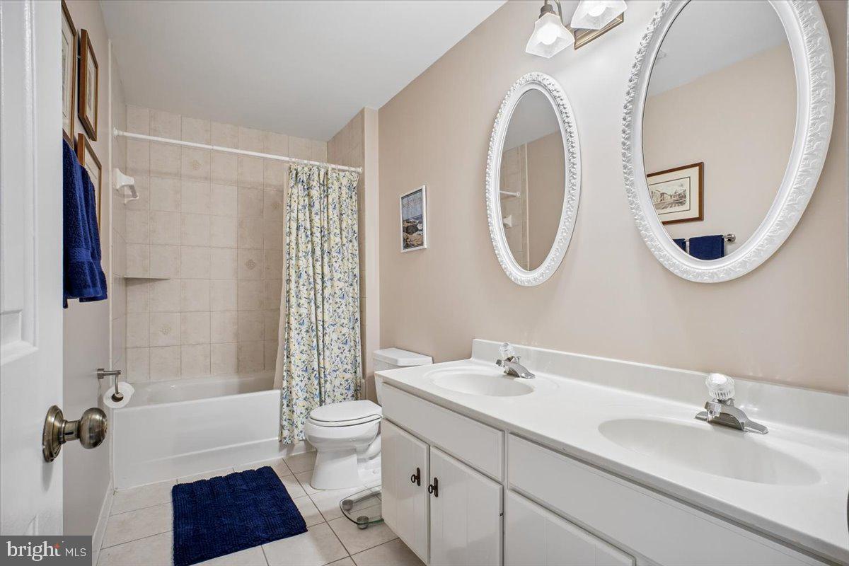 FAIRFAX STATION - Residential