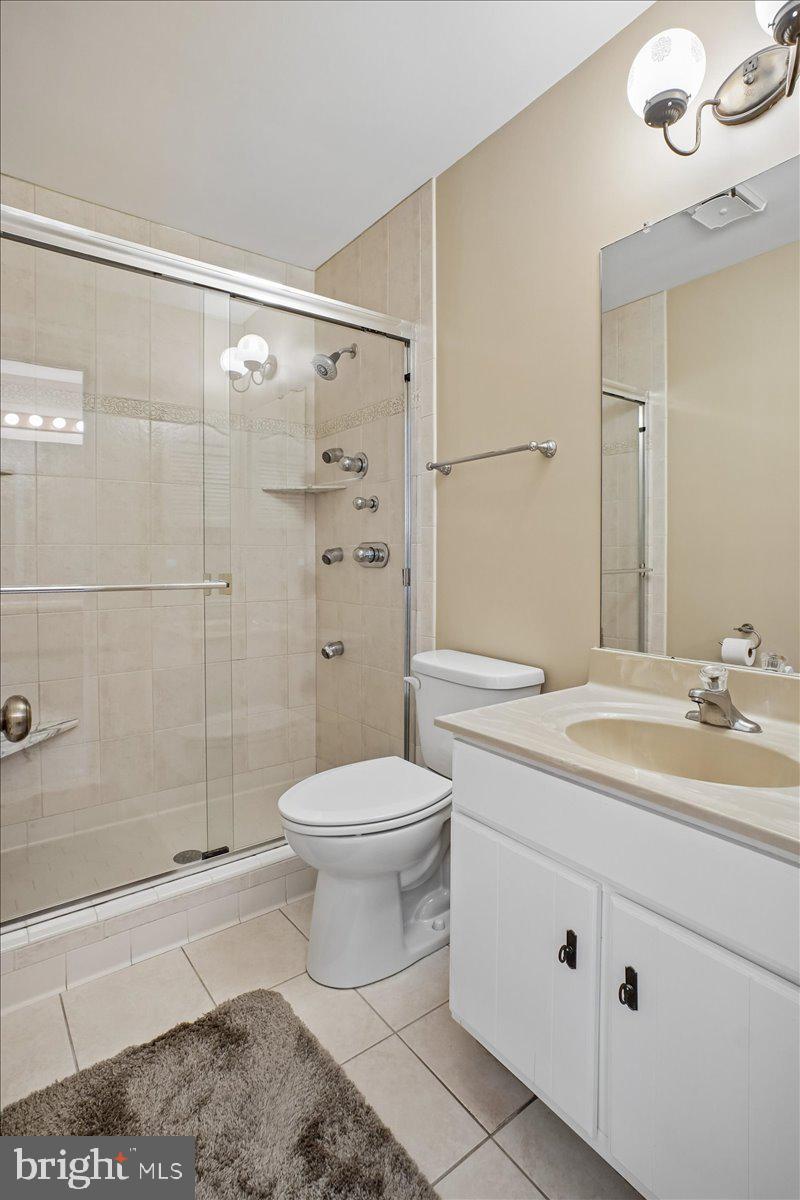 FAIRFAX STATION - Residential