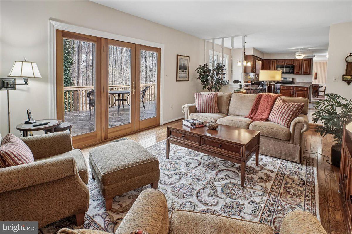 FAIRFAX STATION - Residential