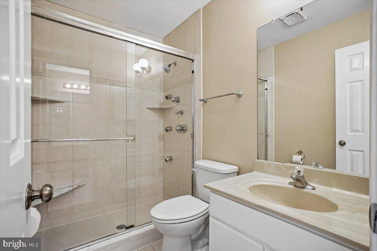 FAIRFAX STATION - Residential