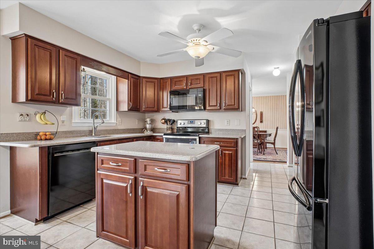 FAIRFAX STATION - Residential