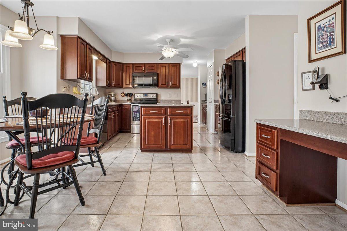 FAIRFAX STATION - Residential