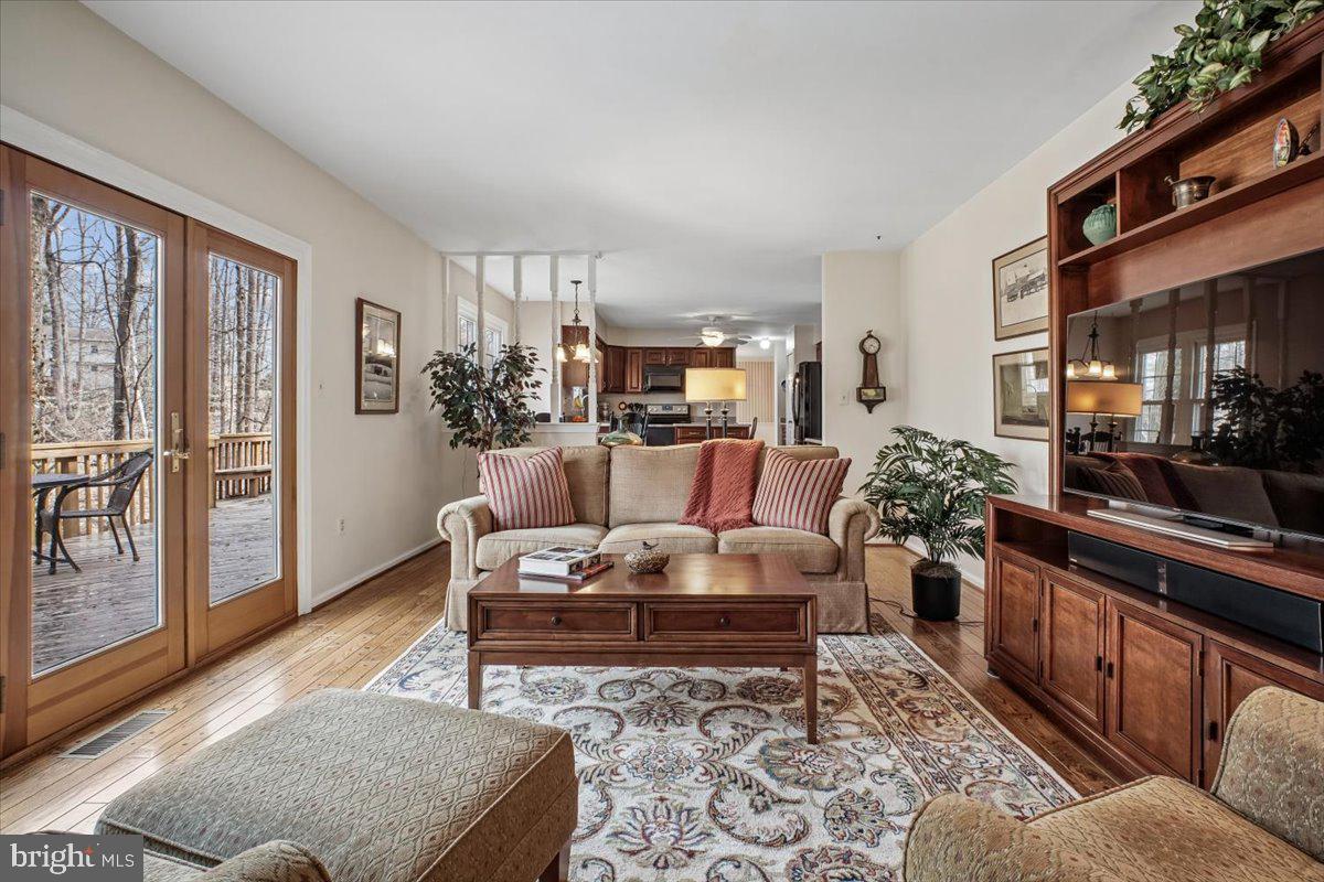 FAIRFAX STATION - Residential