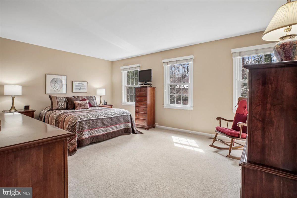 FAIRFAX STATION - Residential