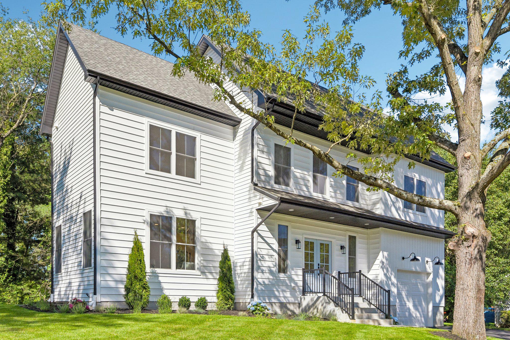 84B KENNEDY DRIVE