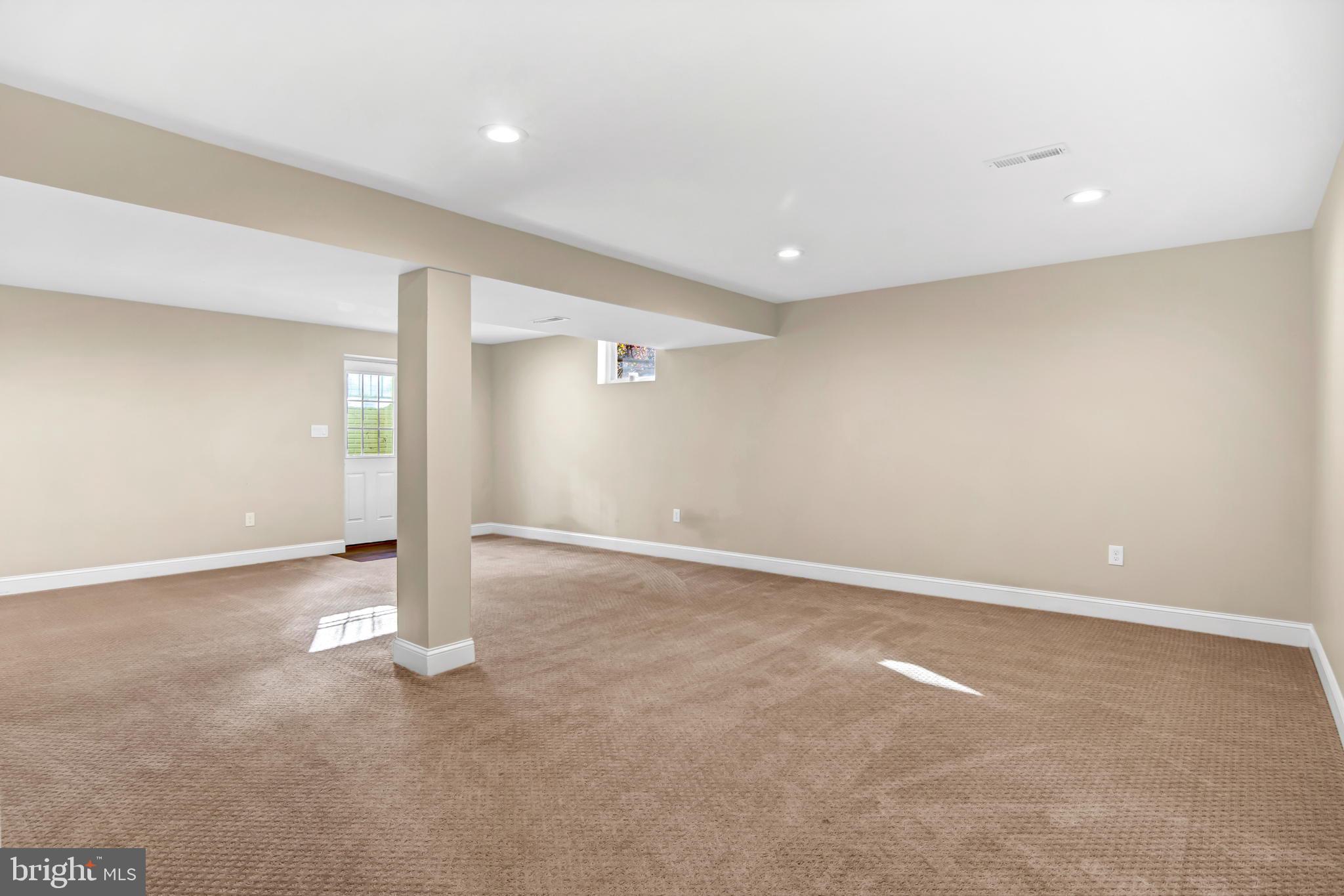 BARKER HILL - Residential