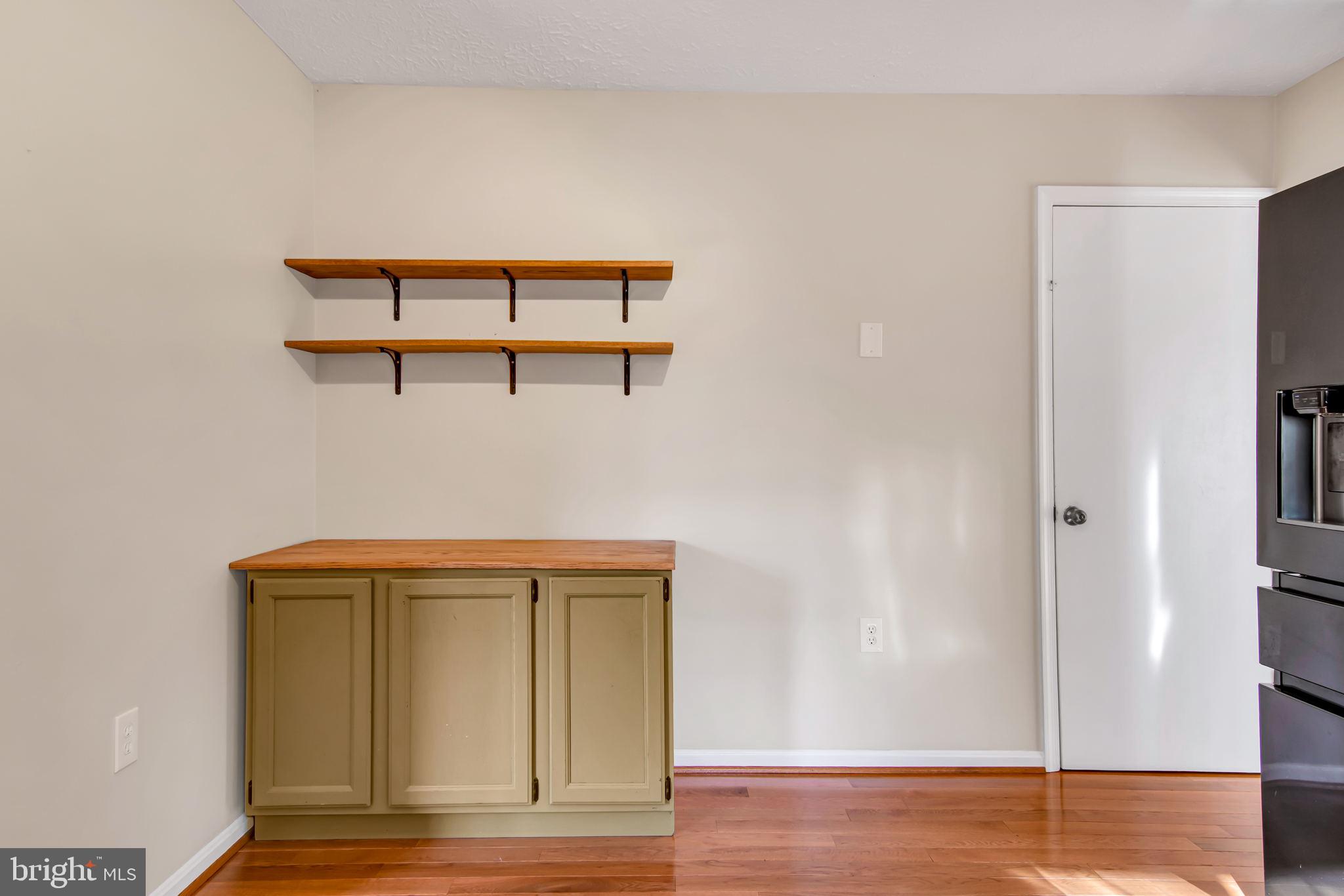 BARKER HILL - Residential