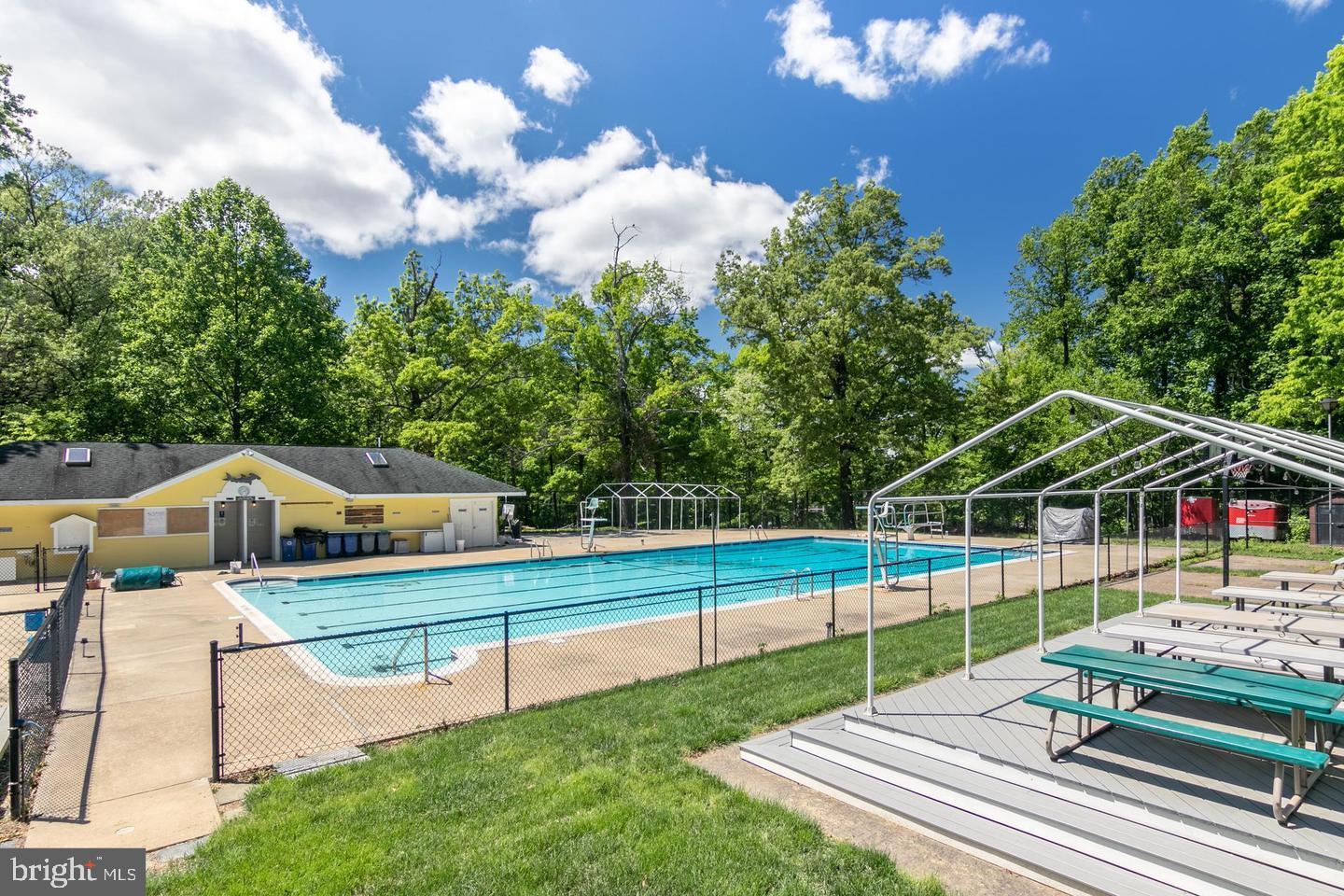 BARKER HILL - Residential