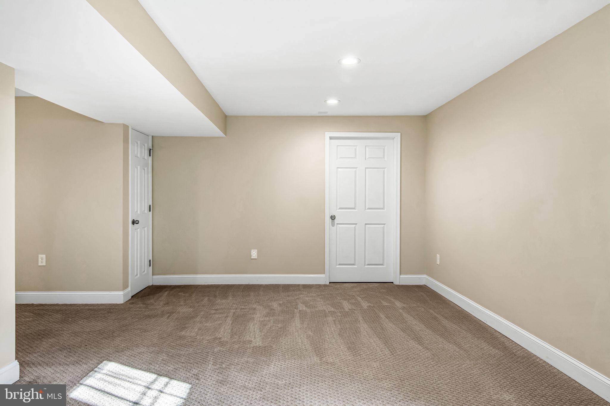 BARKER HILL - Residential