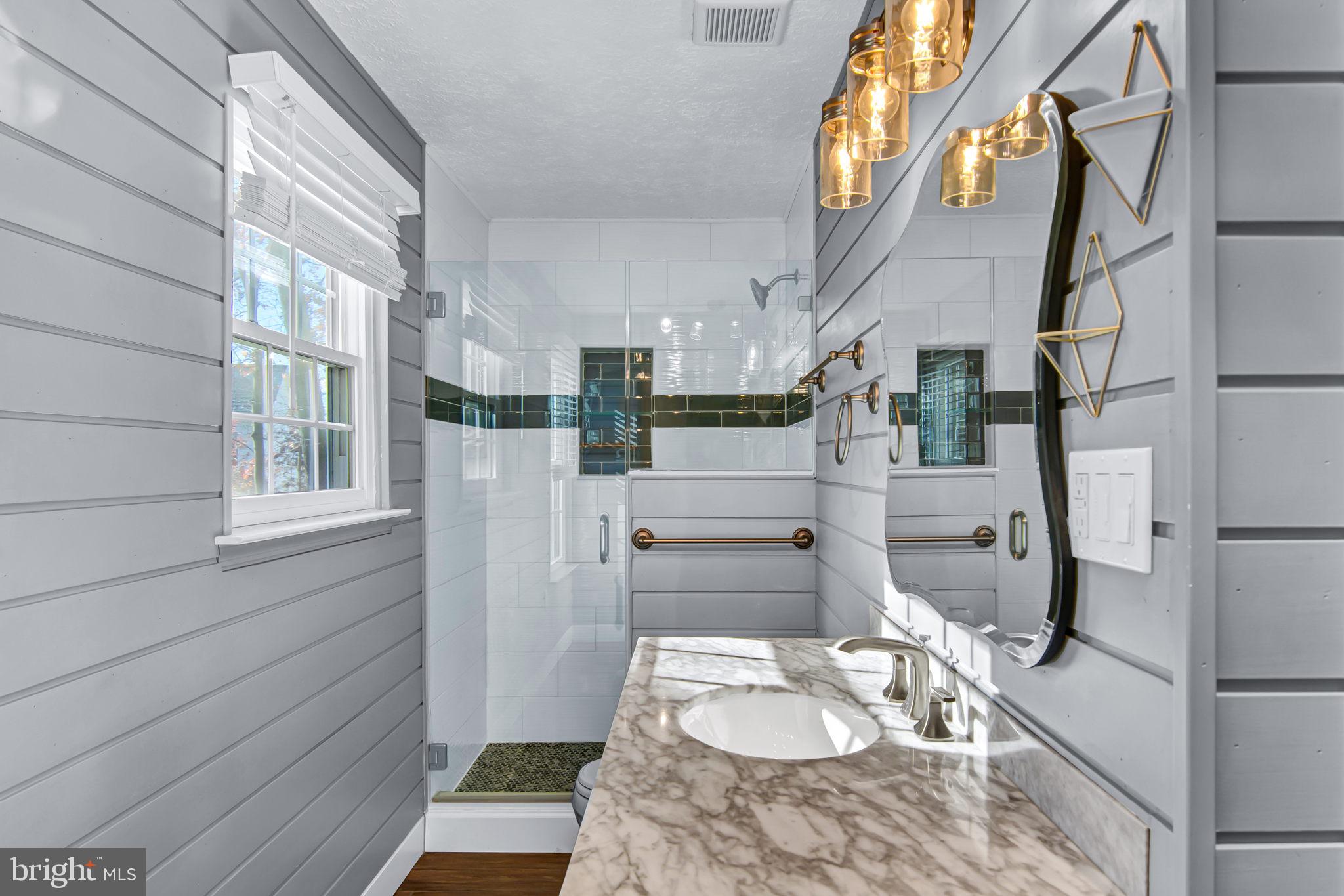 BARKER HILL - Residential