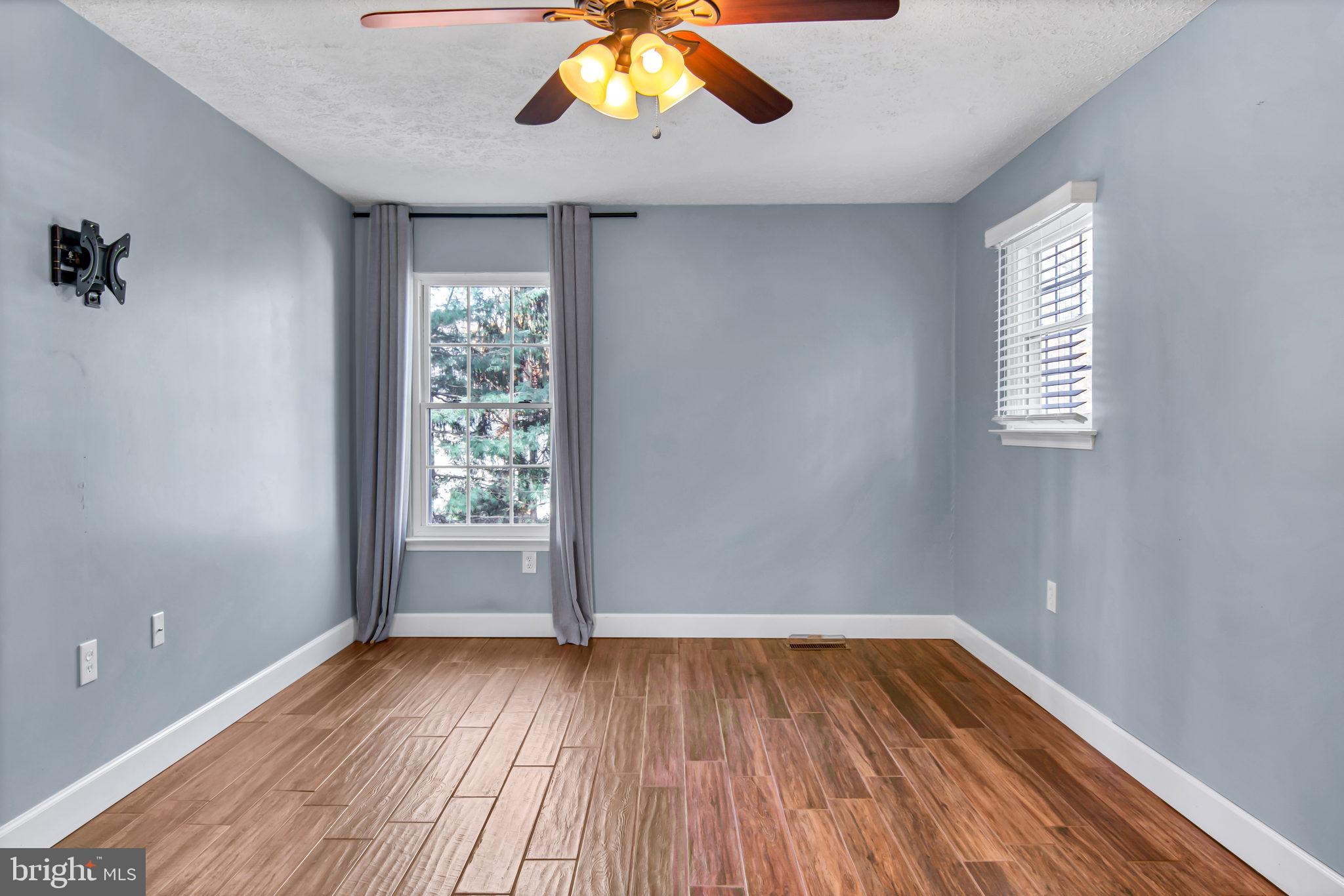 BARKER HILL - Residential