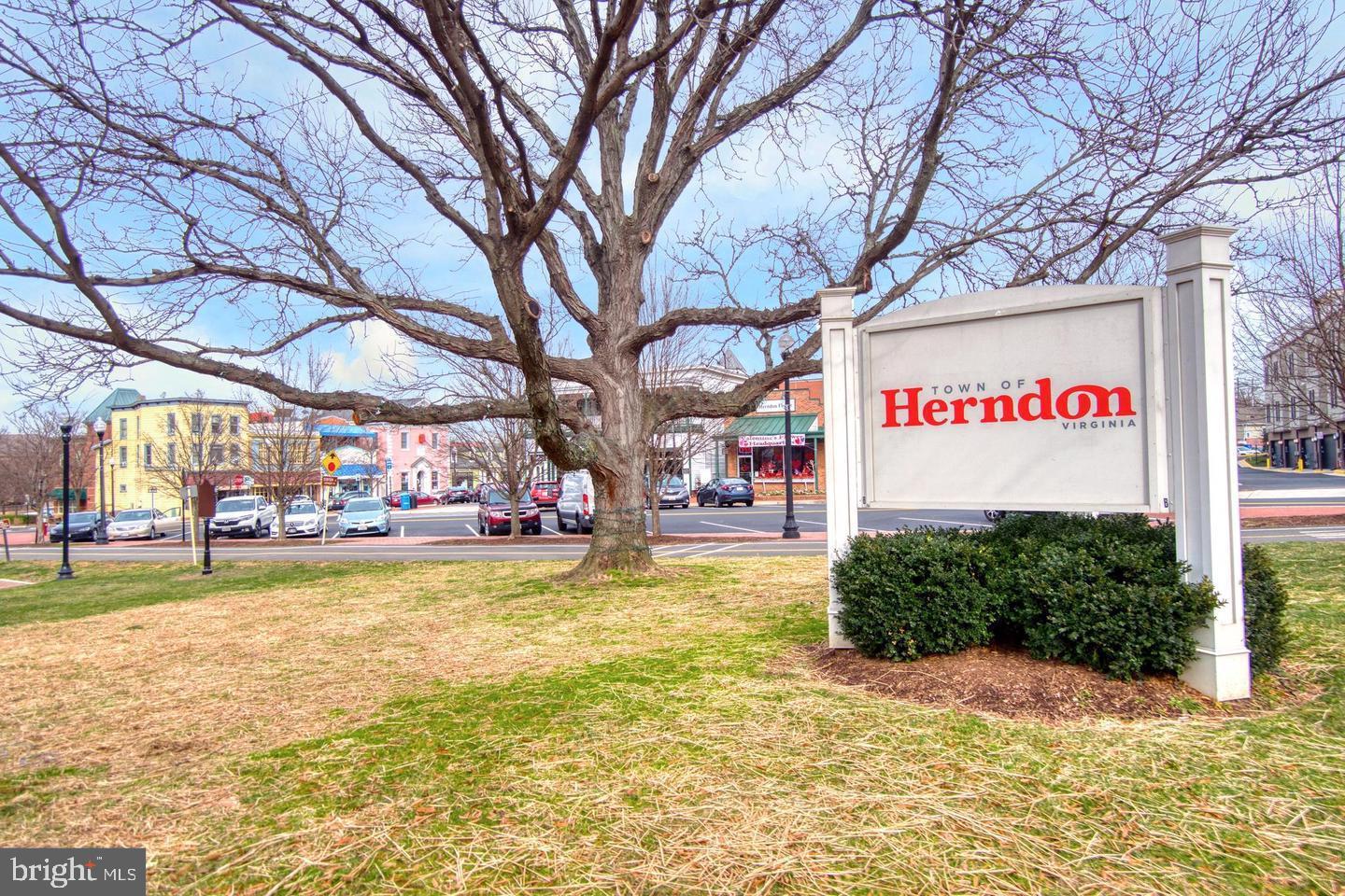 BARKER HILL - Residential