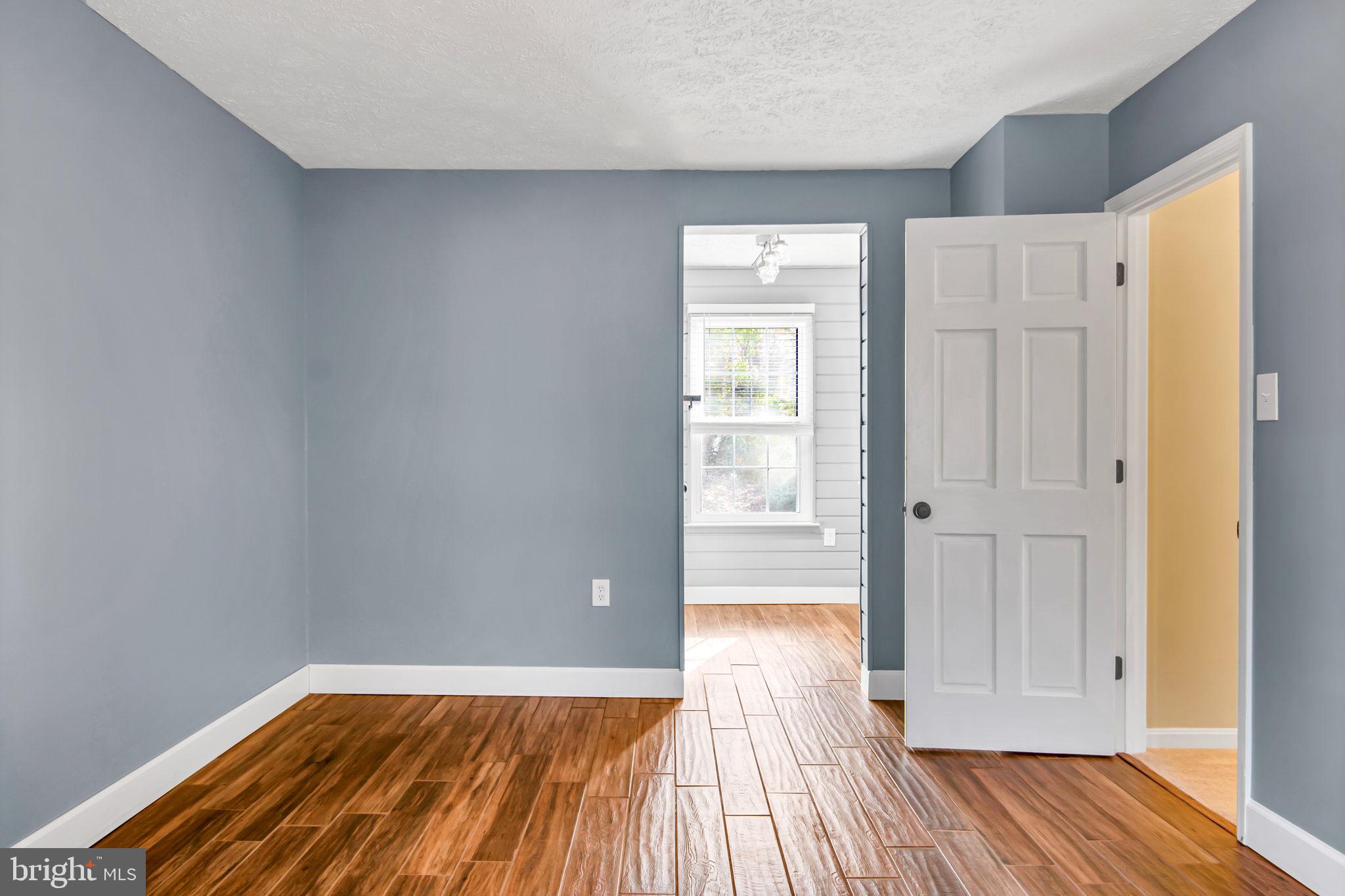 BARKER HILL - Residential