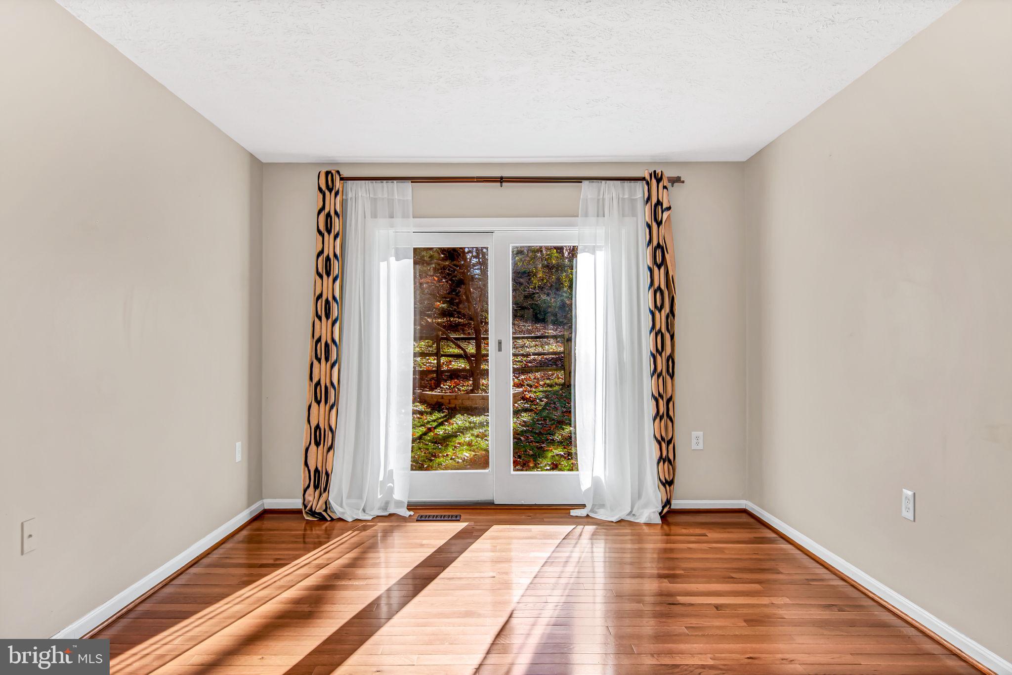 BARKER HILL - Residential