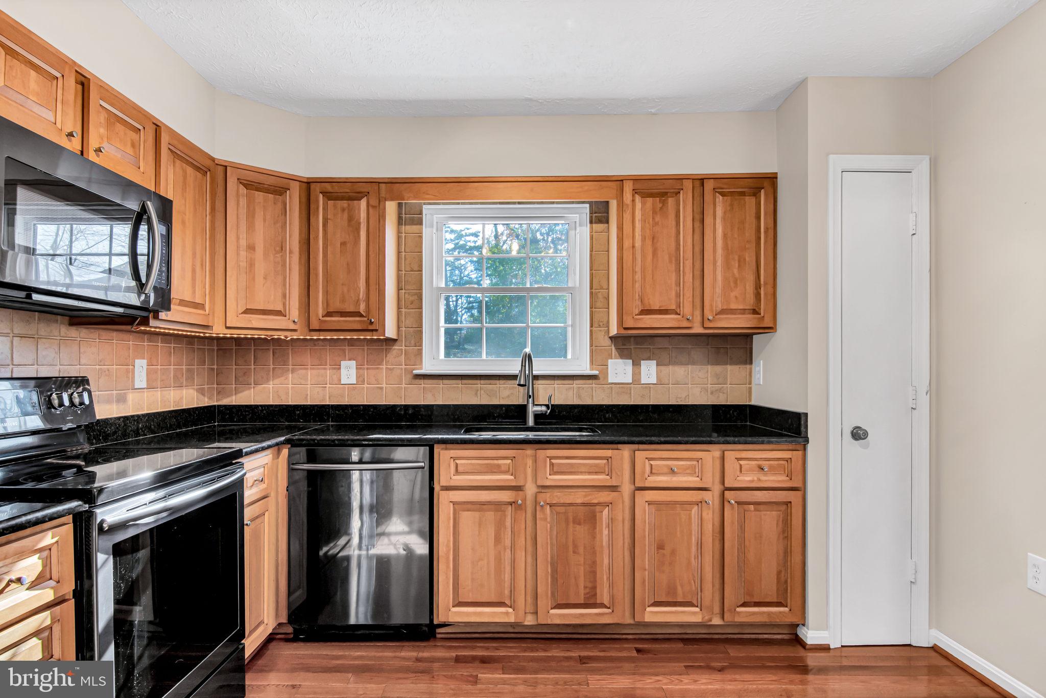 BARKER HILL - Residential