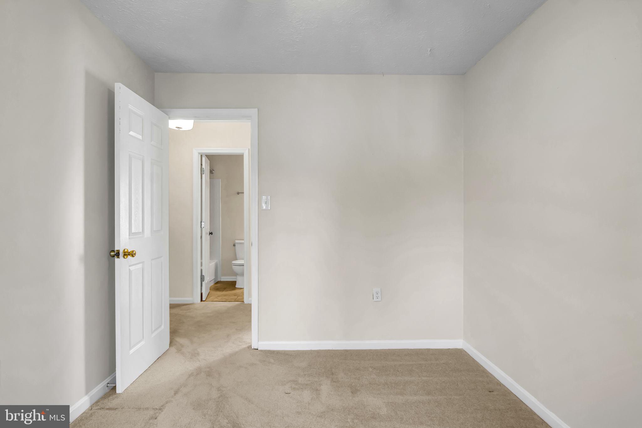 BARKER HILL - Residential