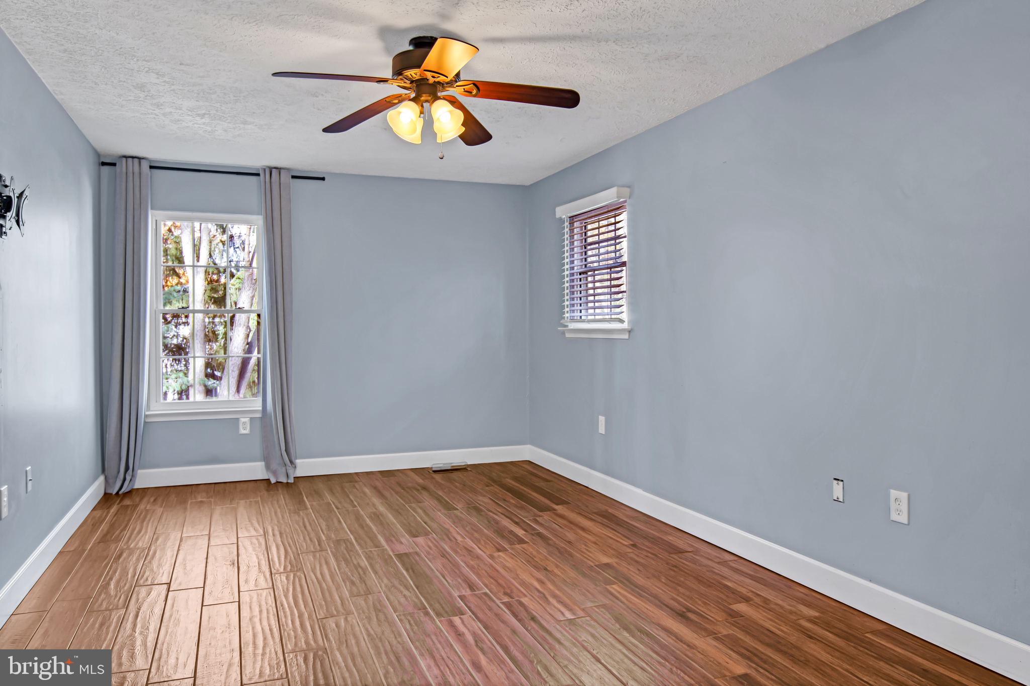 BARKER HILL - Residential