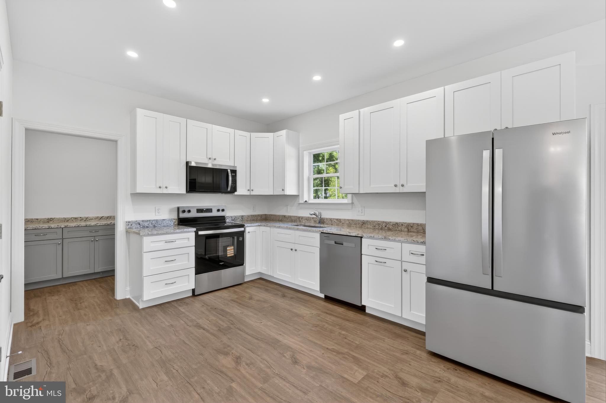 CHELSEA ESTATES - Residential