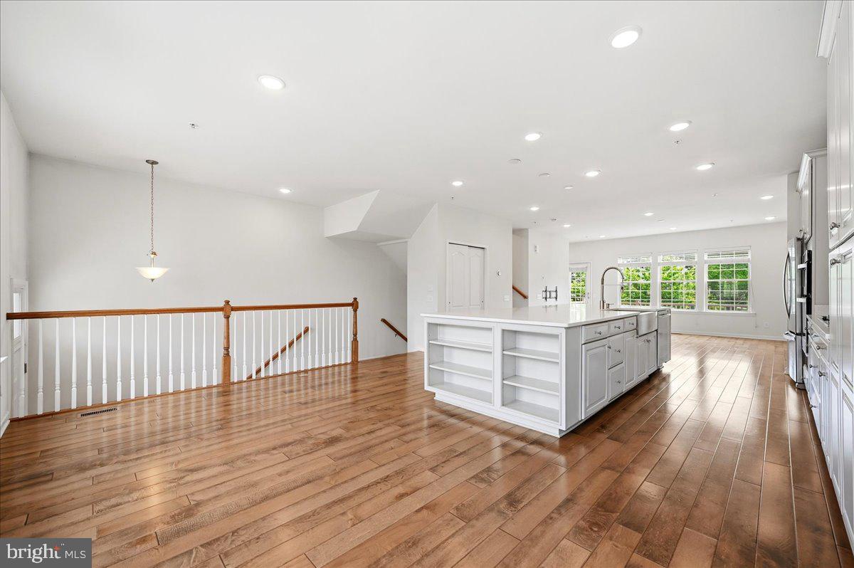 21 EAGLE LANE