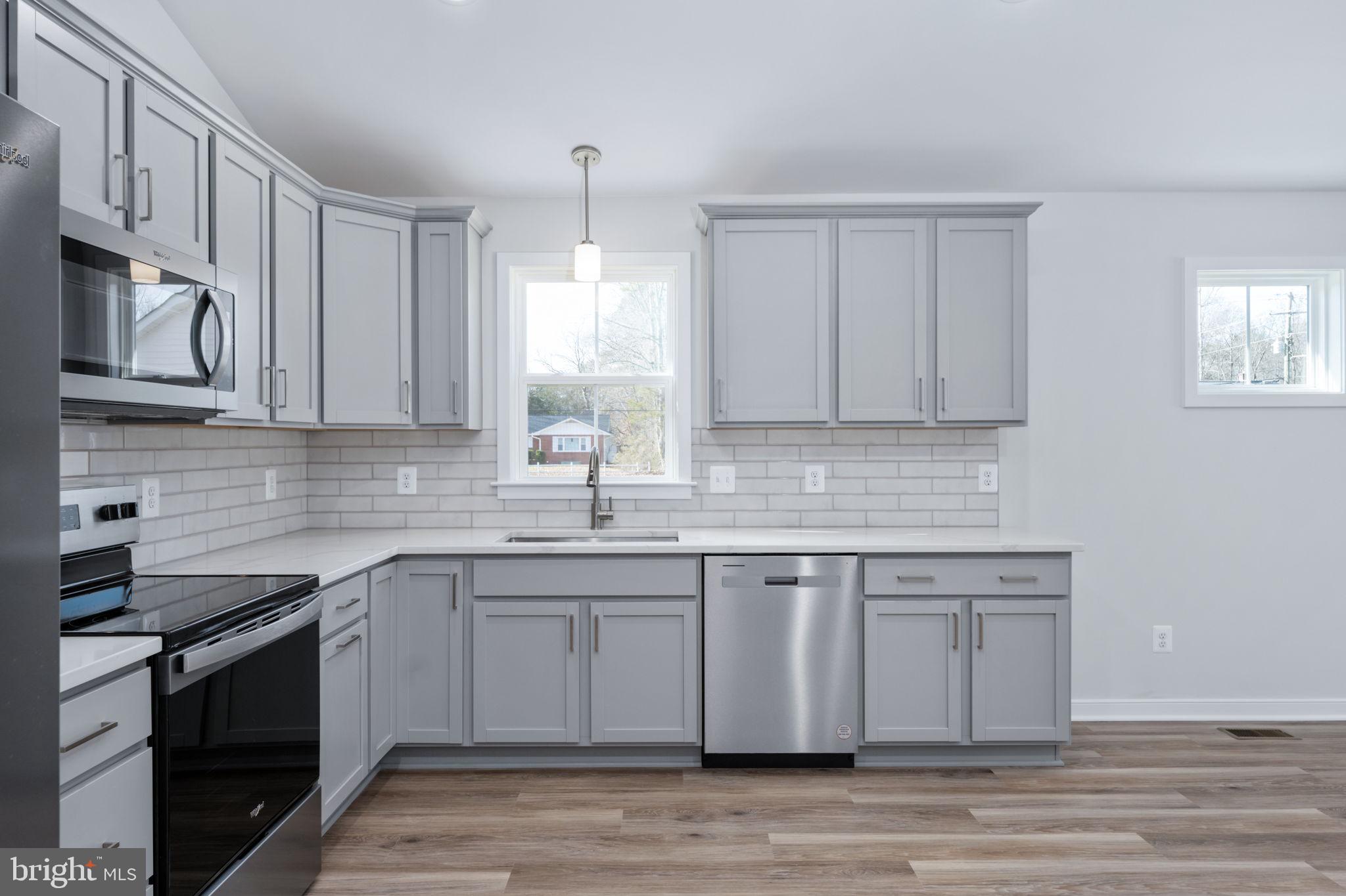 WESTMORELAND SHORES - Residential