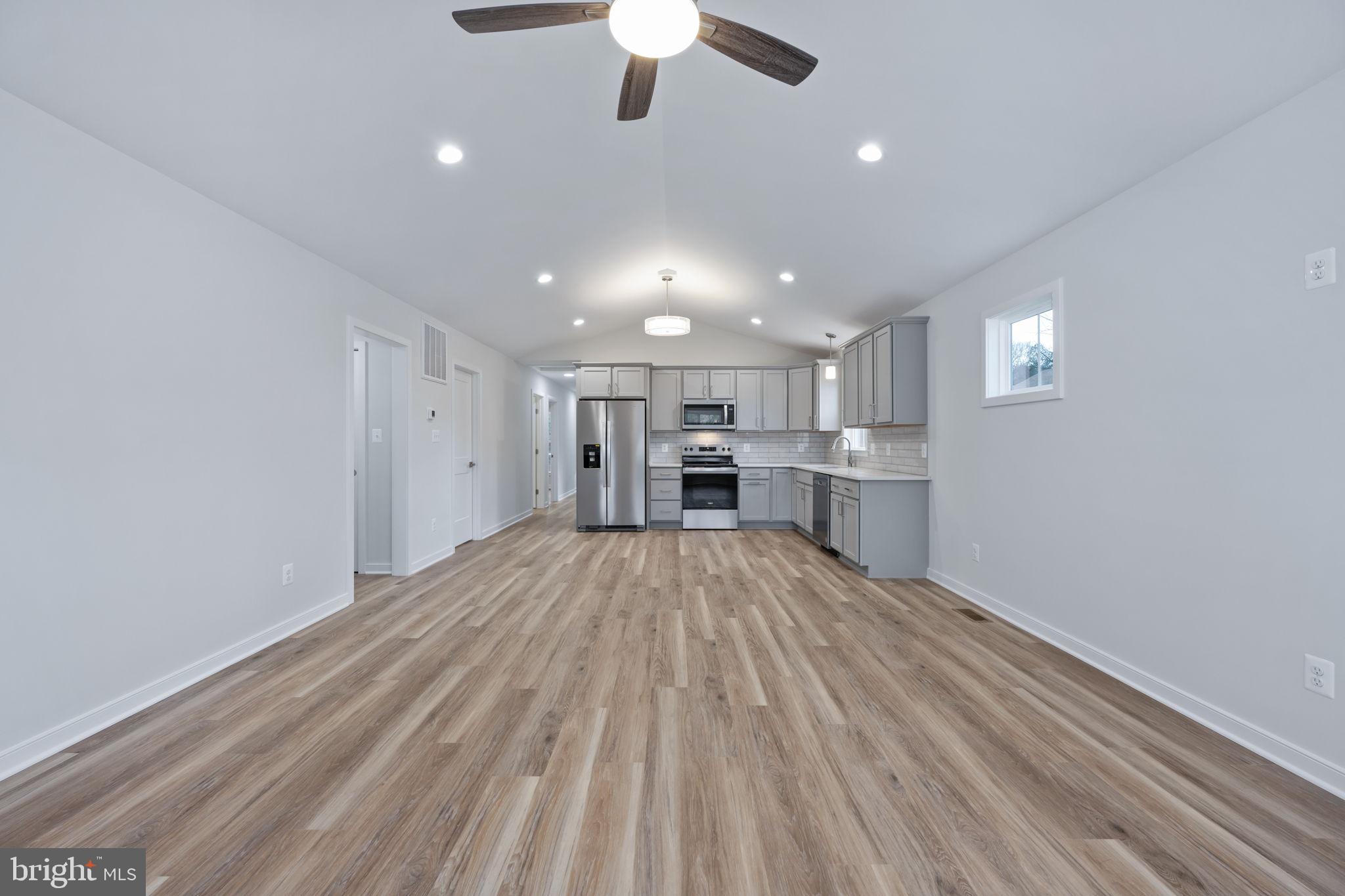 WESTMORELAND SHORES - Residential