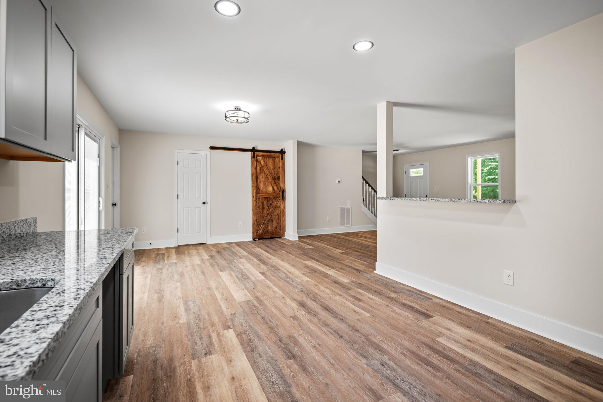 CAROLINE PINES - Residential