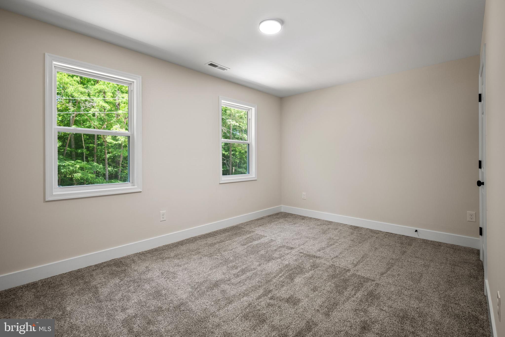 CAROLINE PINES - Residential