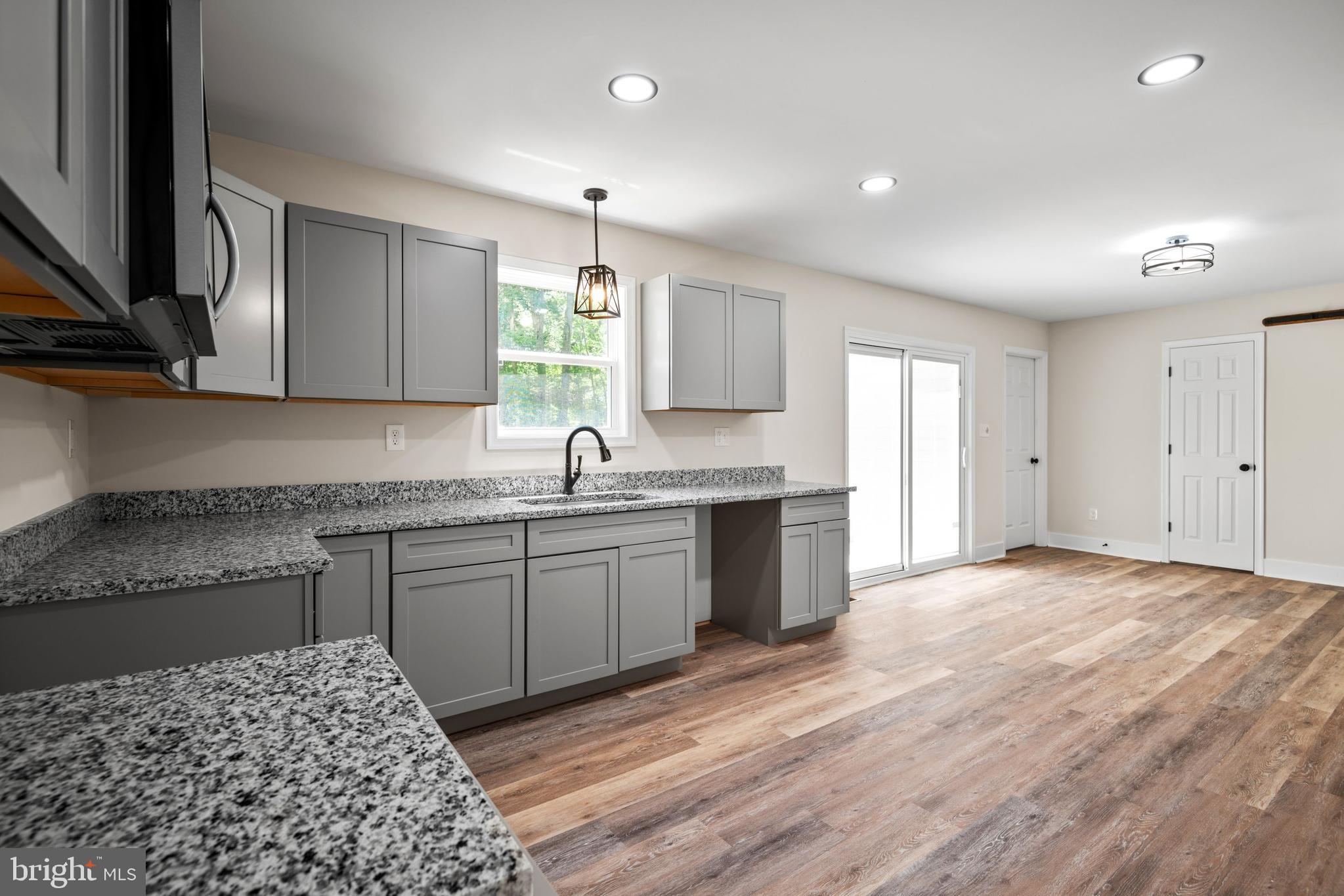 CAROLINE PINES - Residential