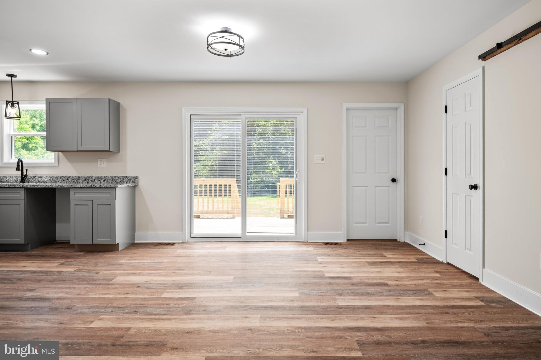 CAROLINE PINES - Residential