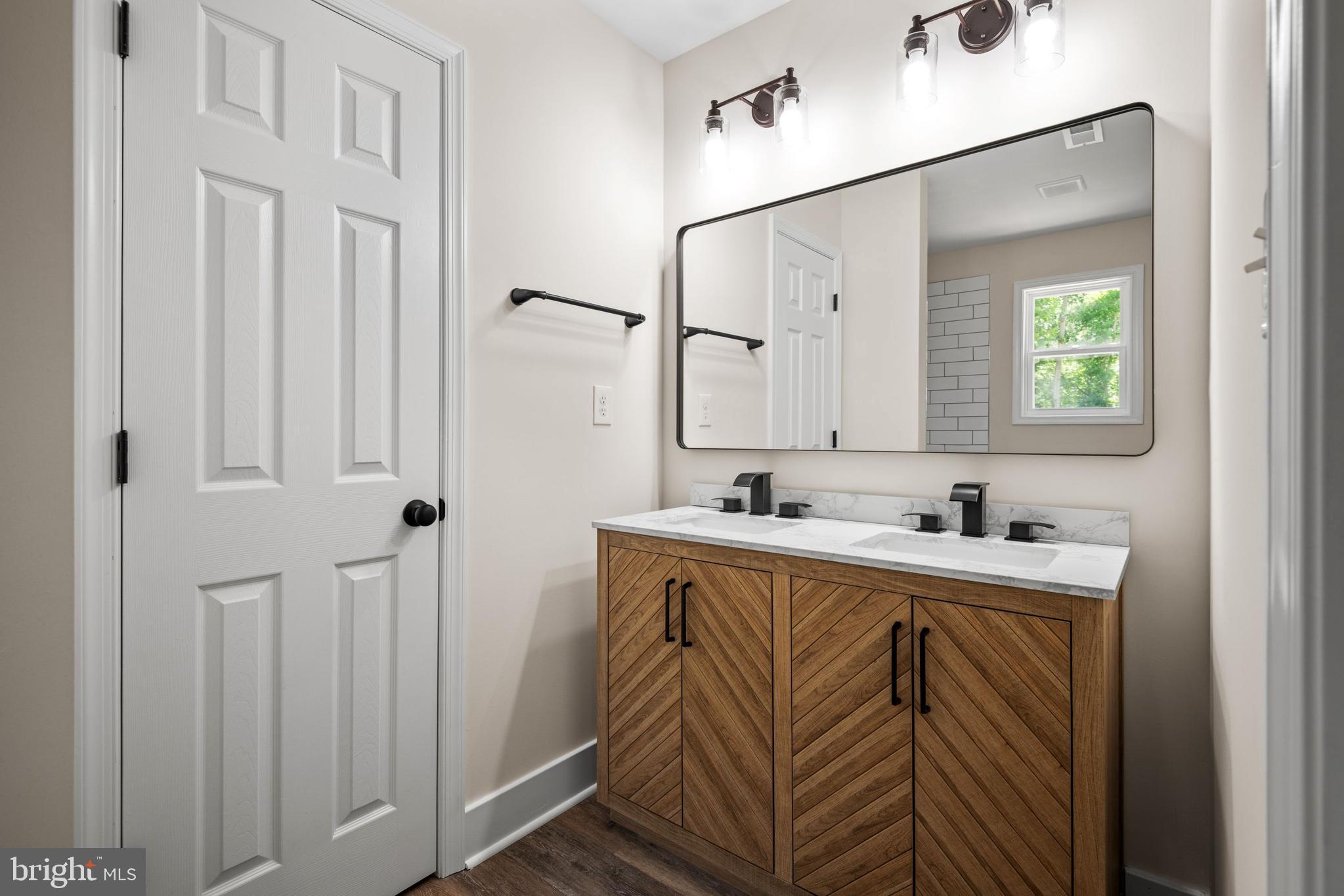 CAROLINE PINES - Residential