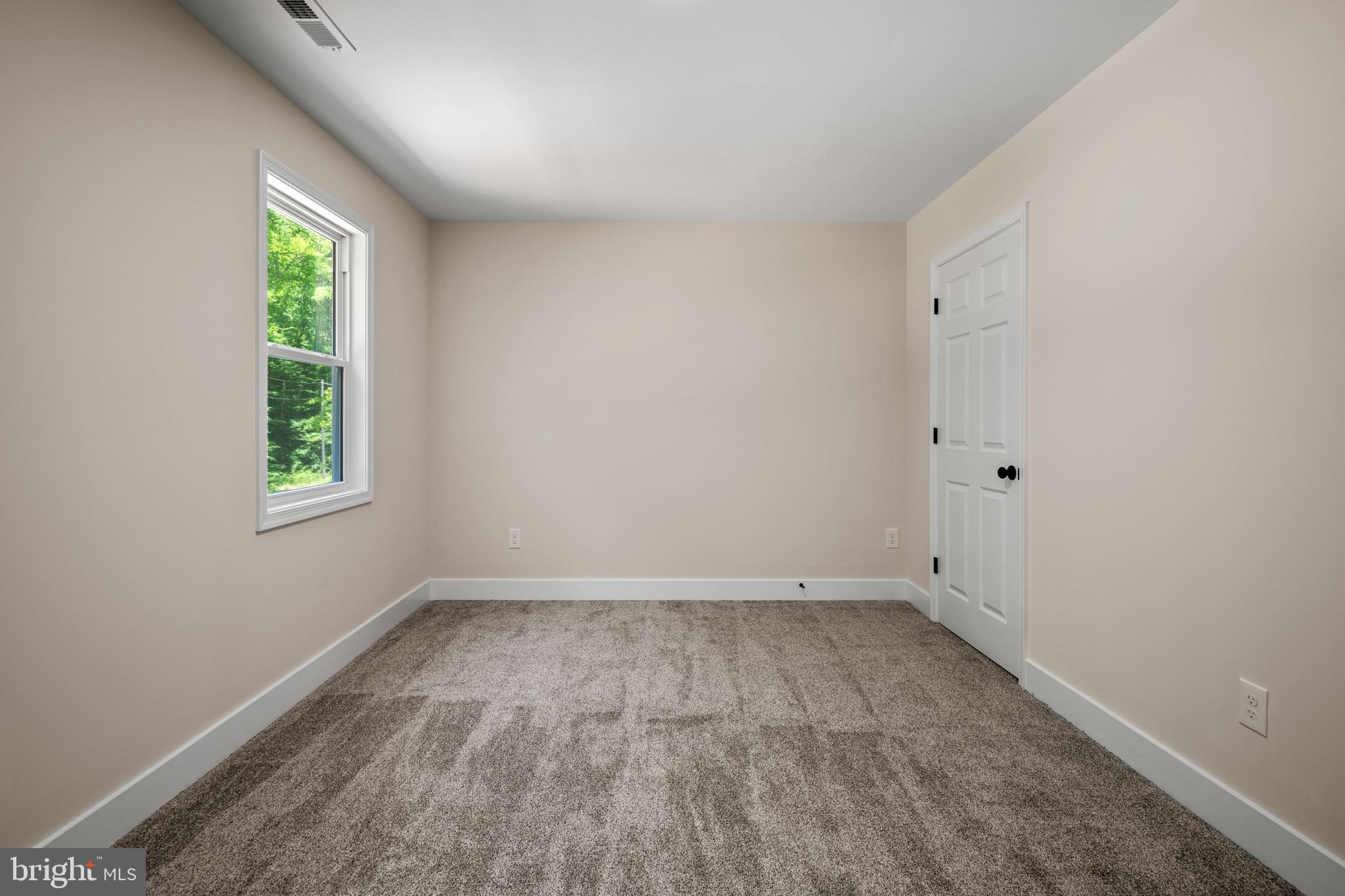 CAROLINE PINES - Residential