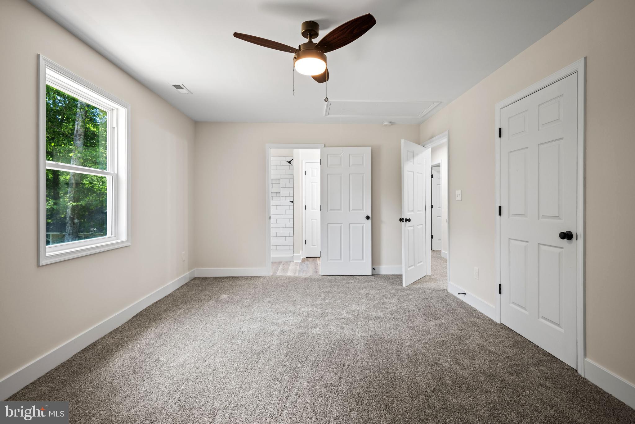 CAROLINE PINES - Residential