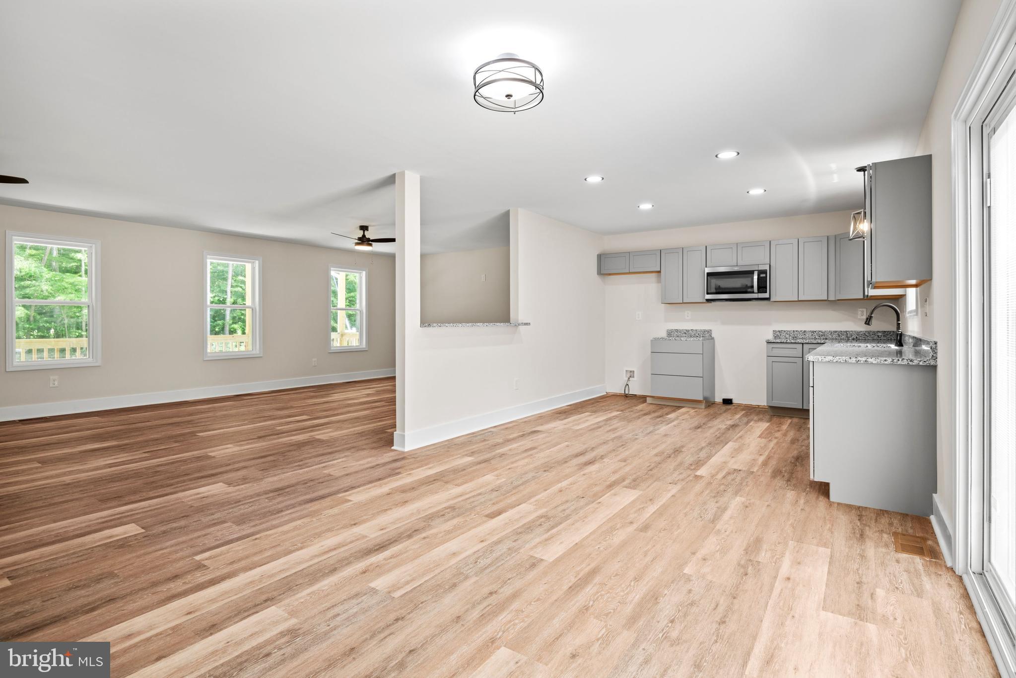 CAROLINE PINES - Residential