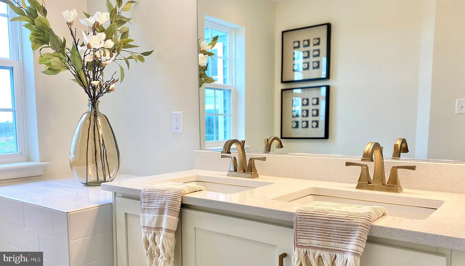 MCCAULEY CROSSING - Residential