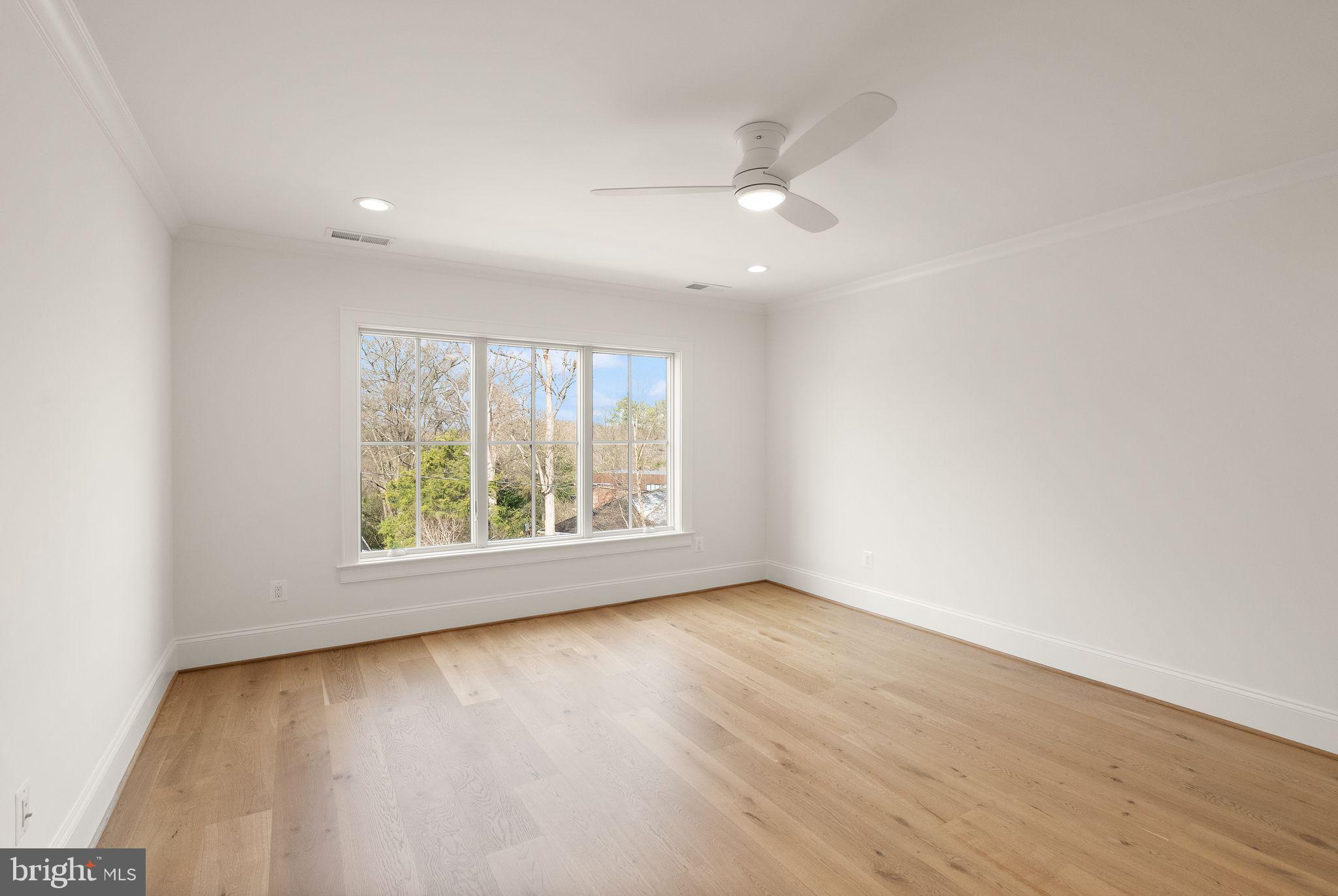 BELLEVUE FOREST - Residential