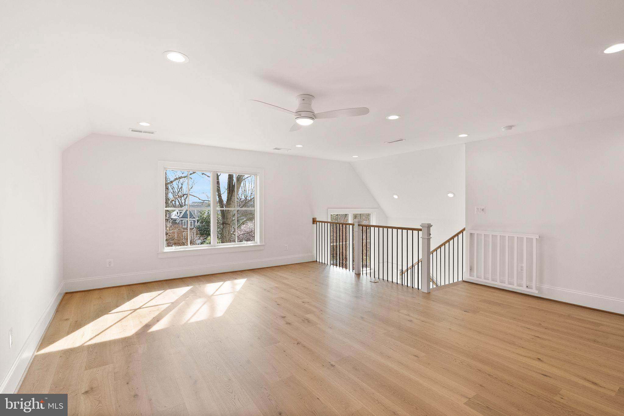 BELLEVUE FOREST - Residential