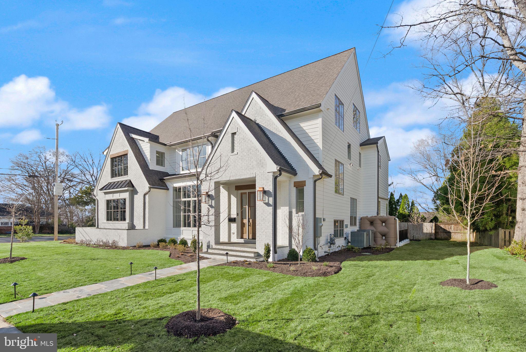 BELLEVUE FOREST - Residential