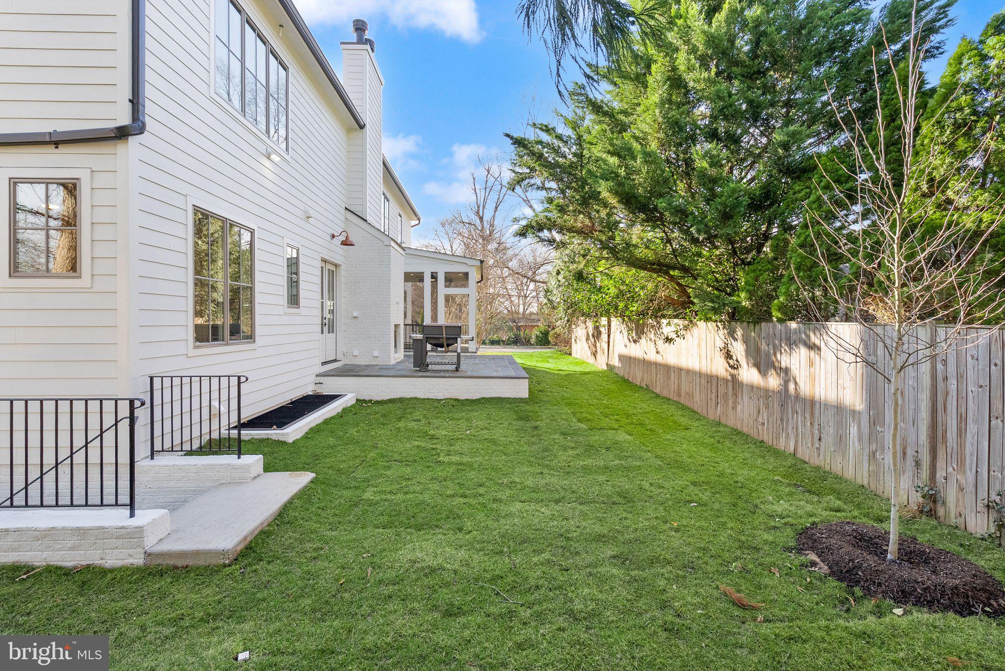 BELLEVUE FOREST - Residential