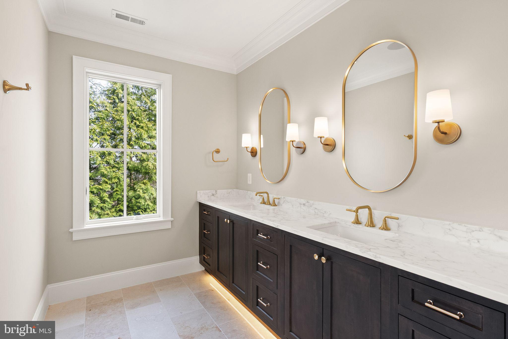 BELLEVUE FOREST - Residential