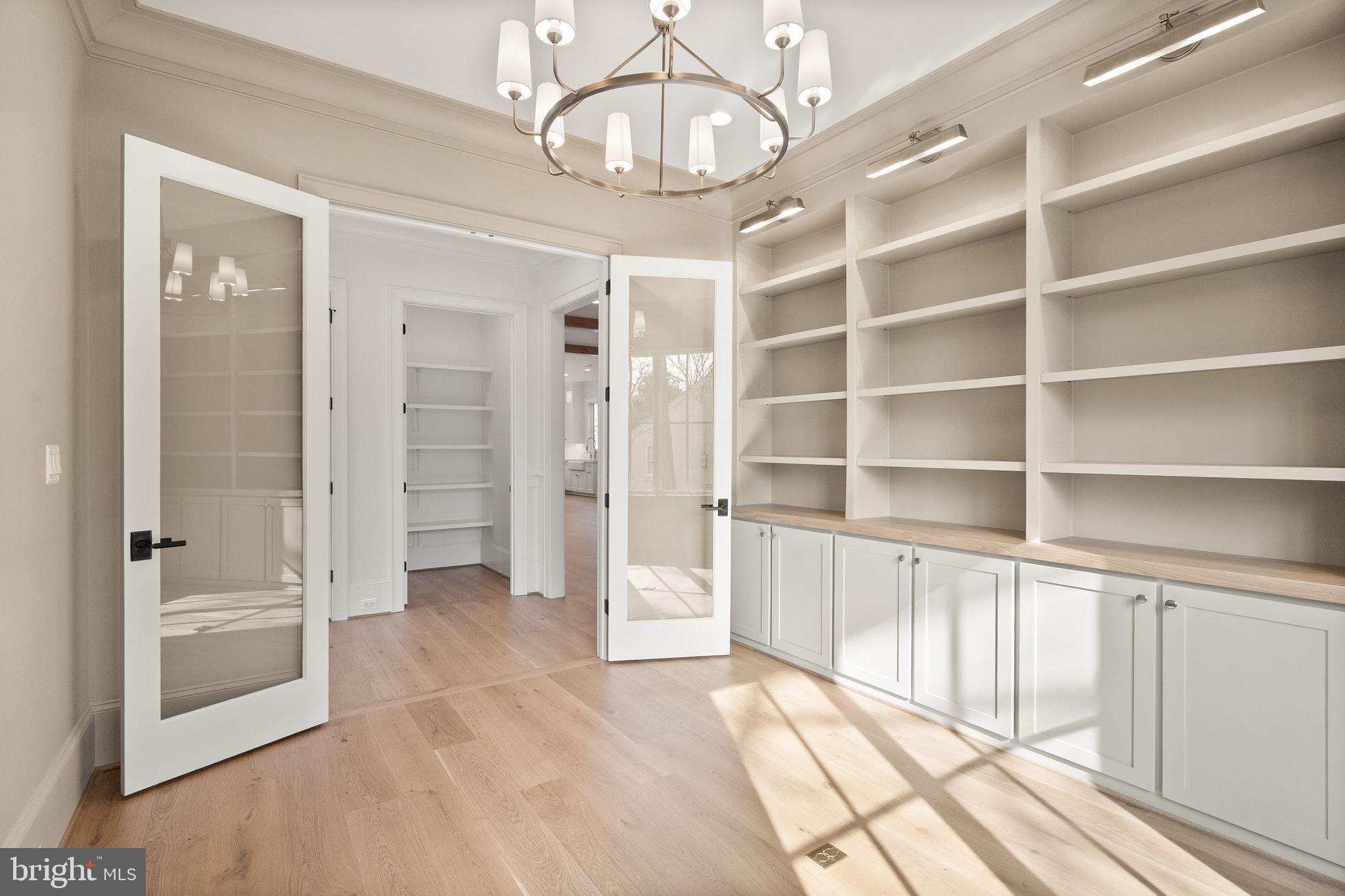 BELLEVUE FOREST - Residential