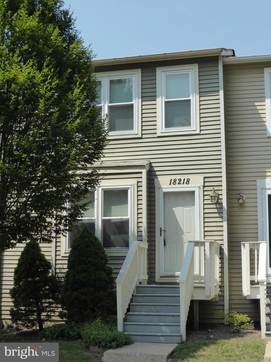 Nice 3 level town home with two bedrooms and two full baths. Separate dining room, updated baths, newer windows, cathedral ceilings, finished basement with recreation room and fireplace. Fenced in back yard and deck- great for entertaining. Community has pool and club house. Minutes to schools, shopping and major commuter routes. Lender requires all offer submissions to be placed at hubzucom