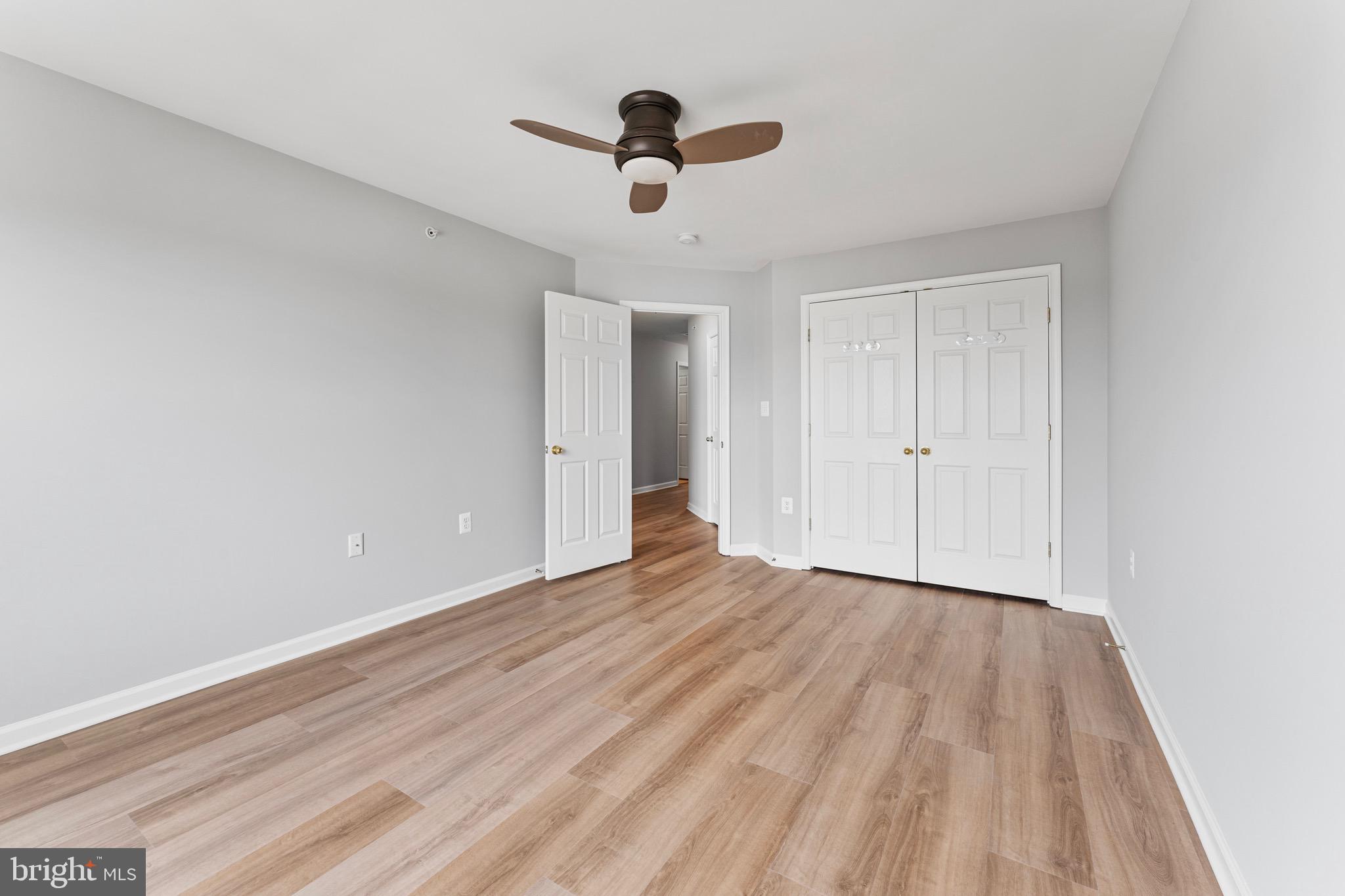 CENTREVILLE CROSSING - Residential Lease