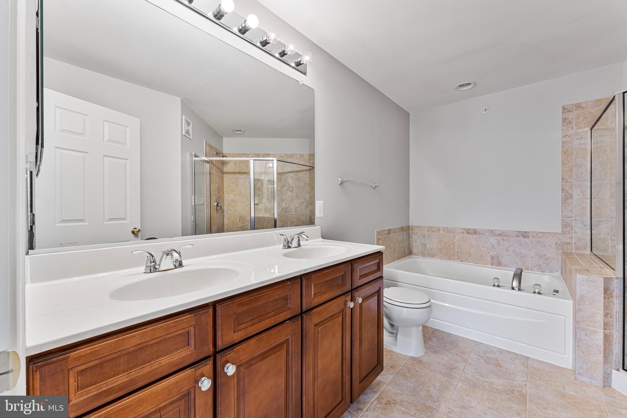 CENTREVILLE CROSSING - Residential Lease