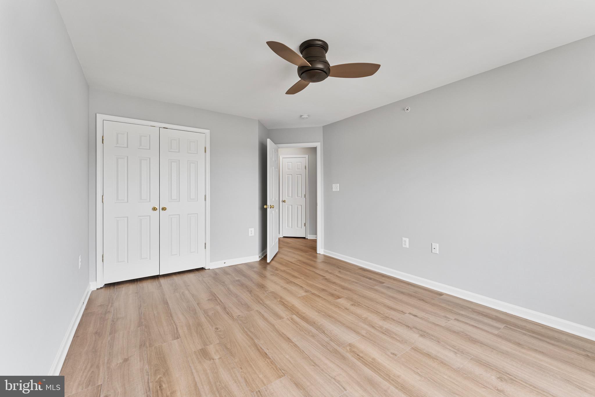 CENTREVILLE CROSSING - Residential Lease