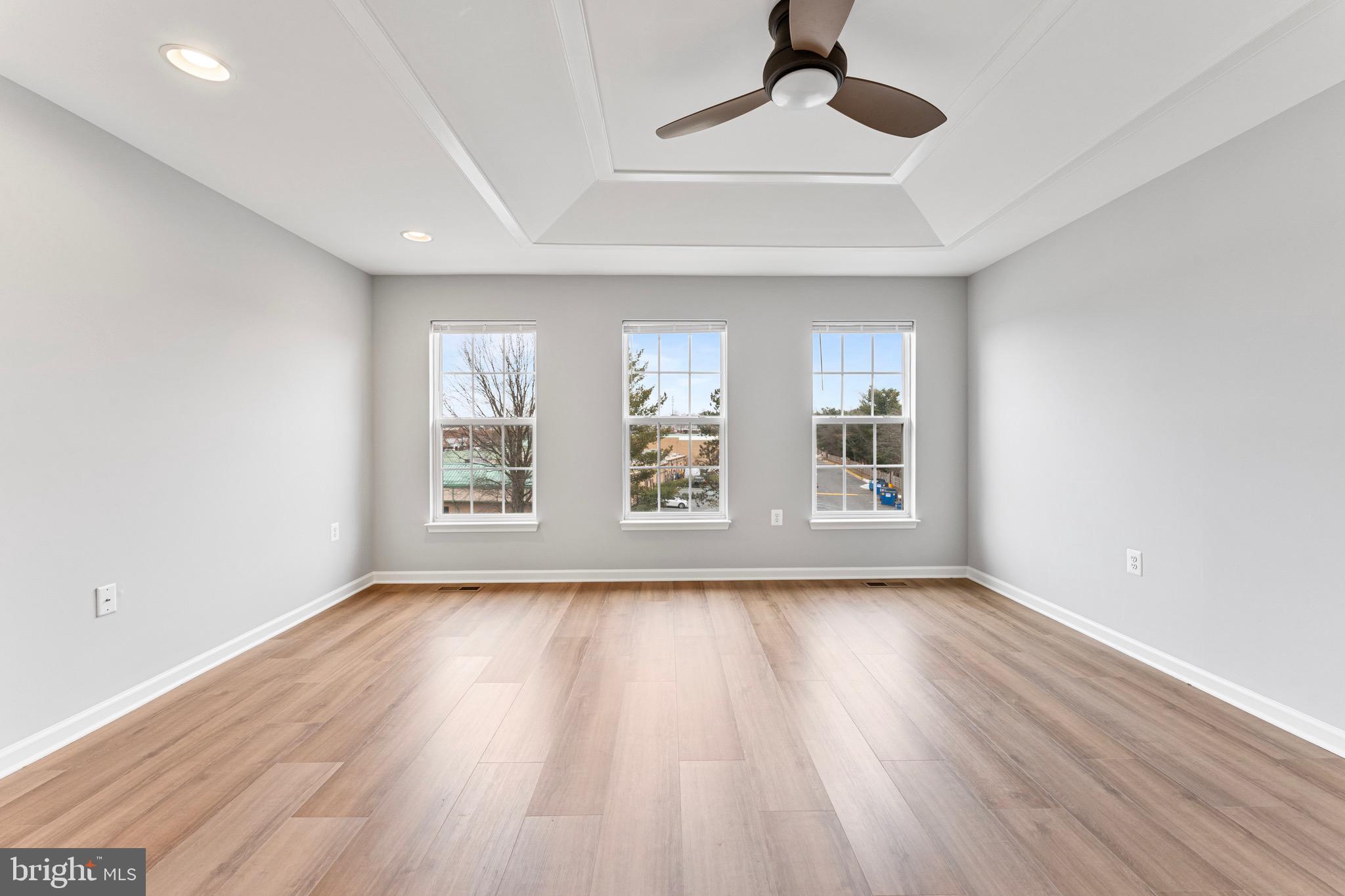 CENTREVILLE CROSSING - Residential Lease