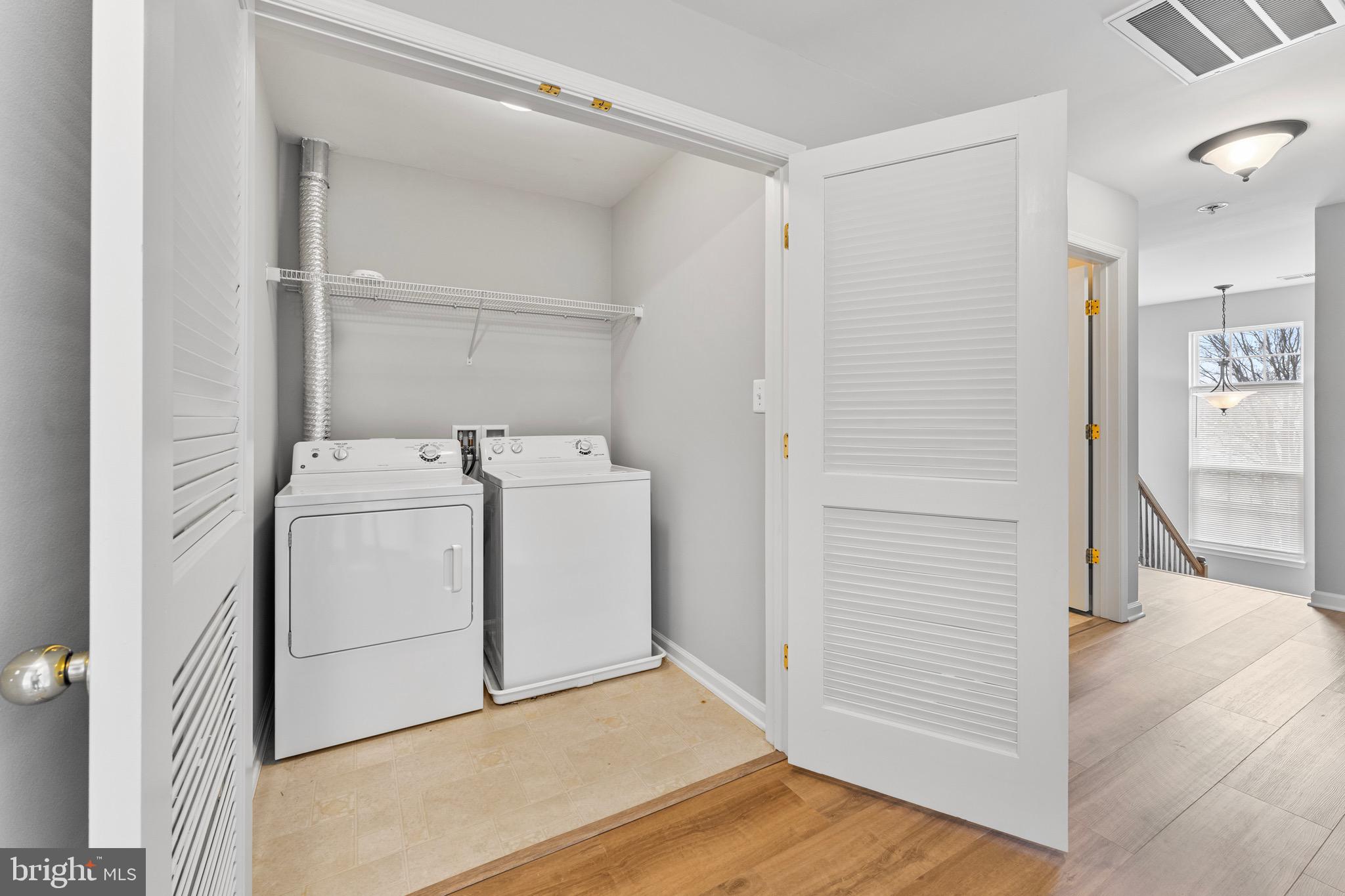 CENTREVILLE CROSSING - Residential Lease