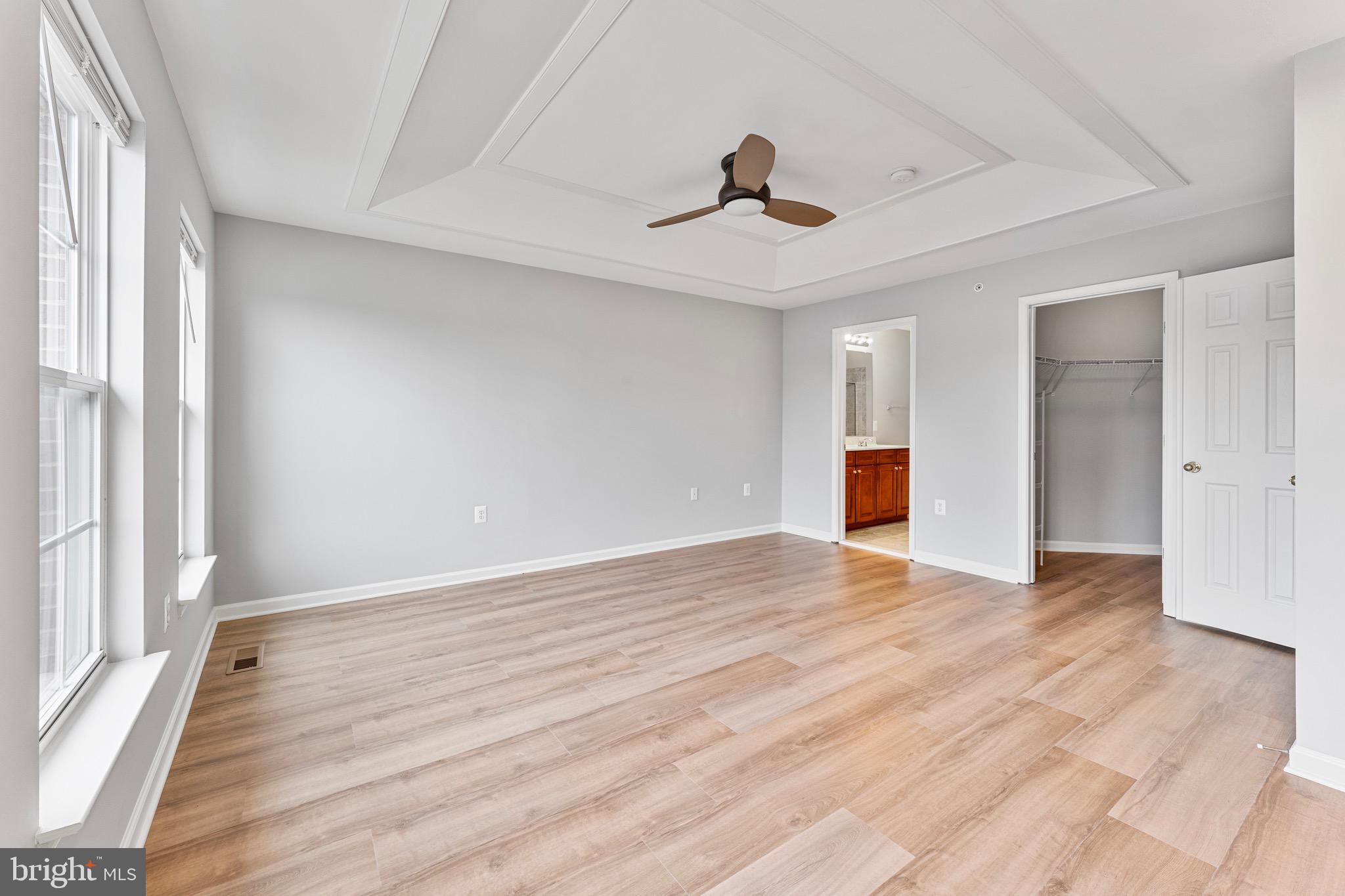 CENTREVILLE CROSSING - Residential Lease