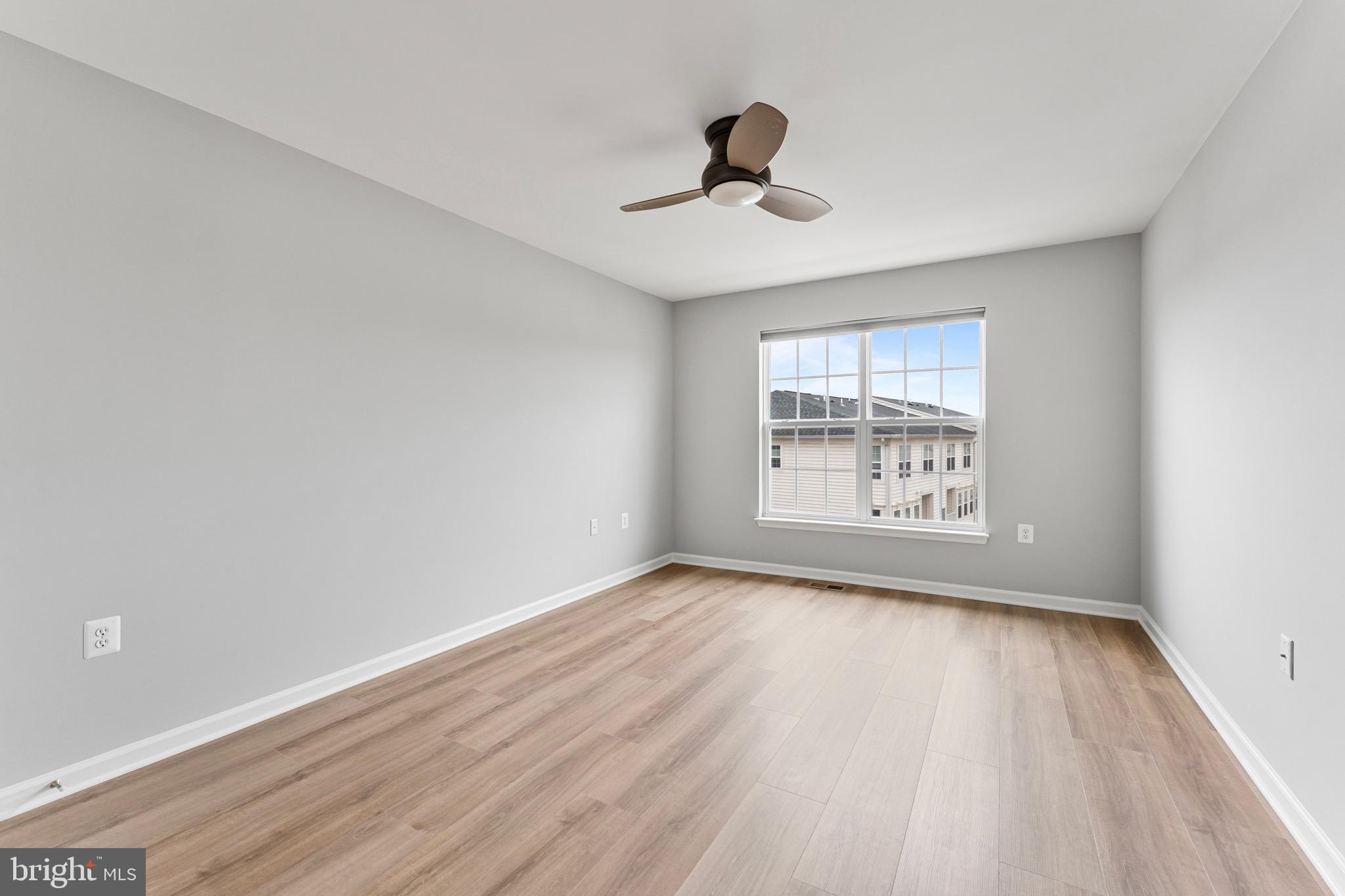 CENTREVILLE CROSSING - Residential Lease