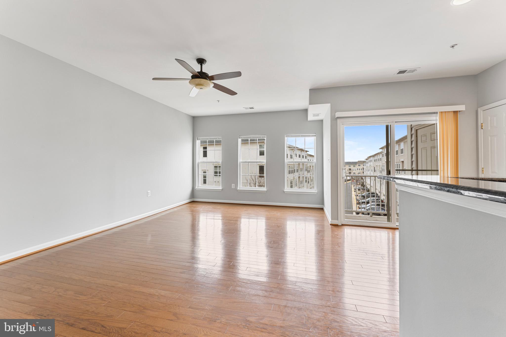 CENTREVILLE CROSSING - Residential Lease