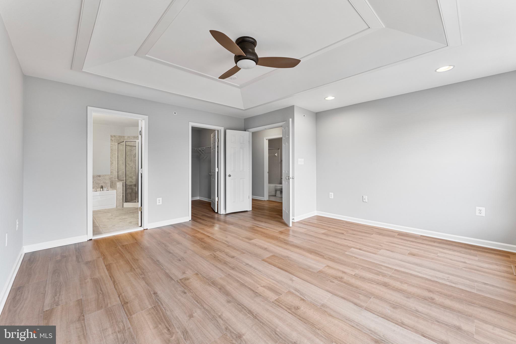 CENTREVILLE CROSSING - Residential Lease